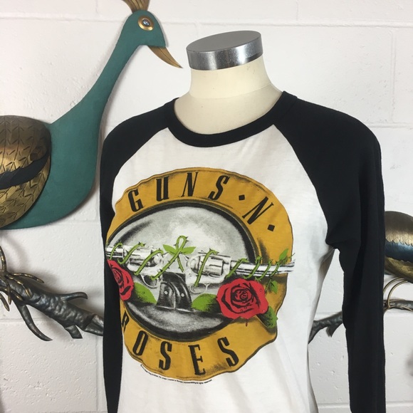 Guns & Roses Rock Graphic Tee - Picture 3 of 7